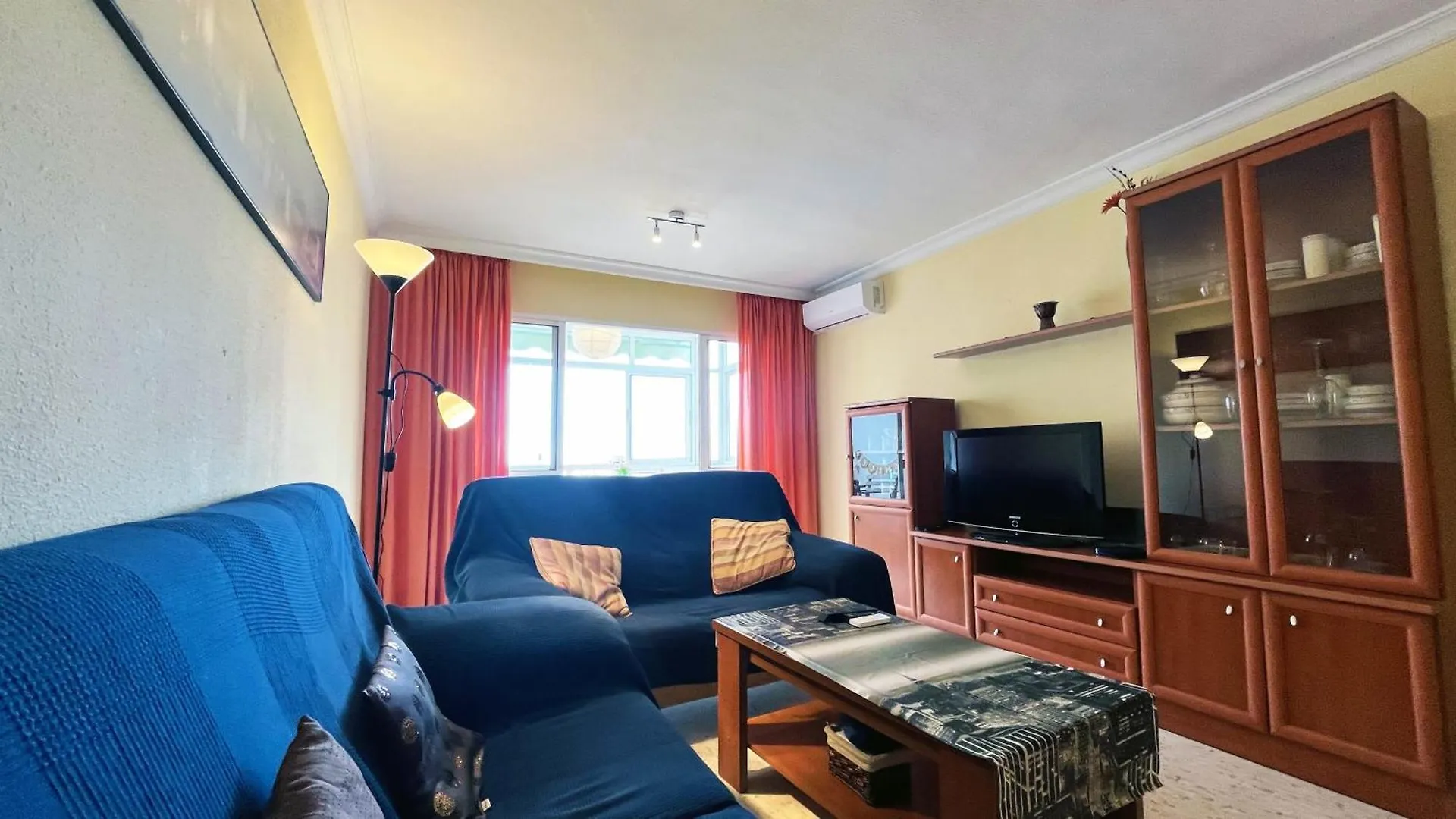 Apartamento Con Piscina En Rincón de la Victoria