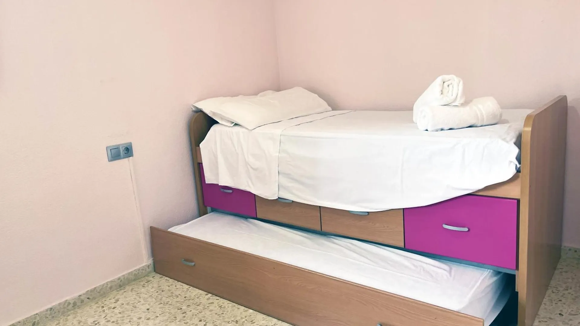 Apartamento Con Piscina En Rincón de la Victoria 0*,